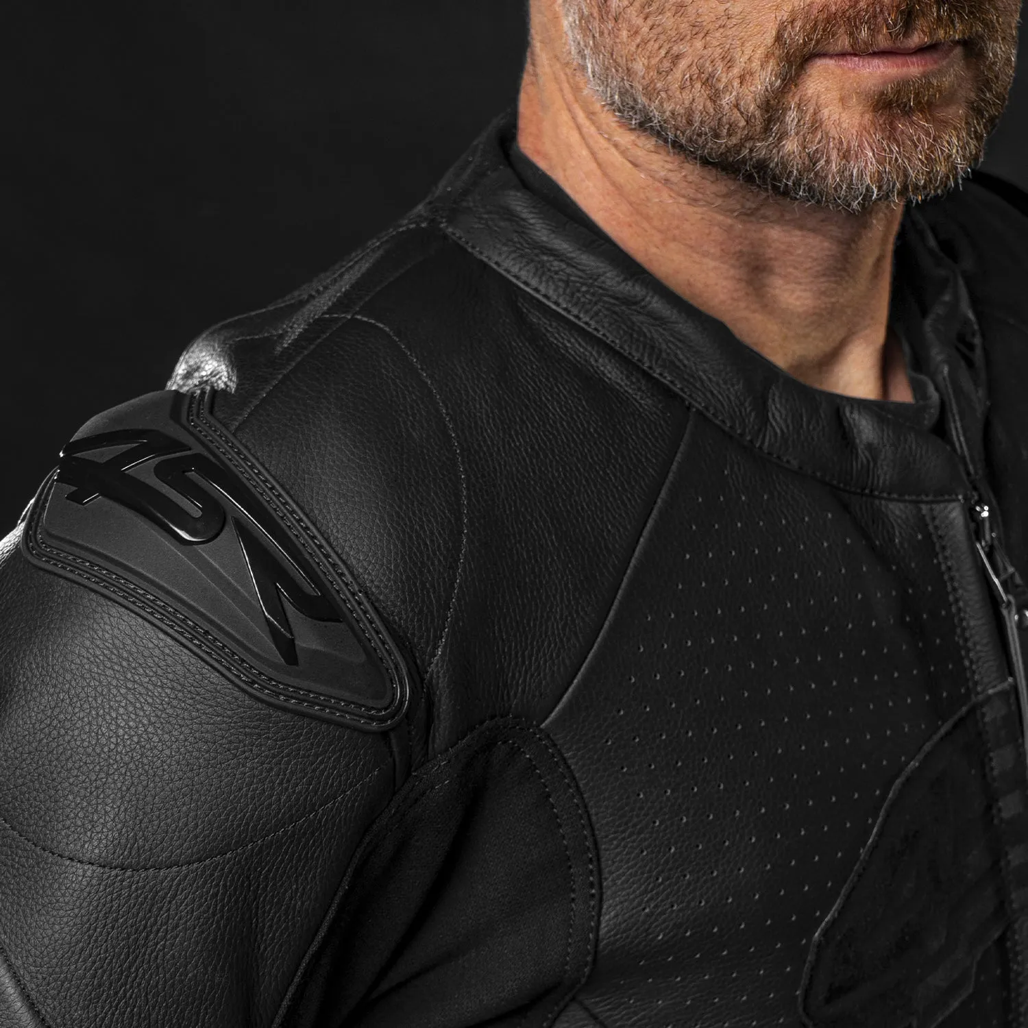 Club Sport Black Series AR
