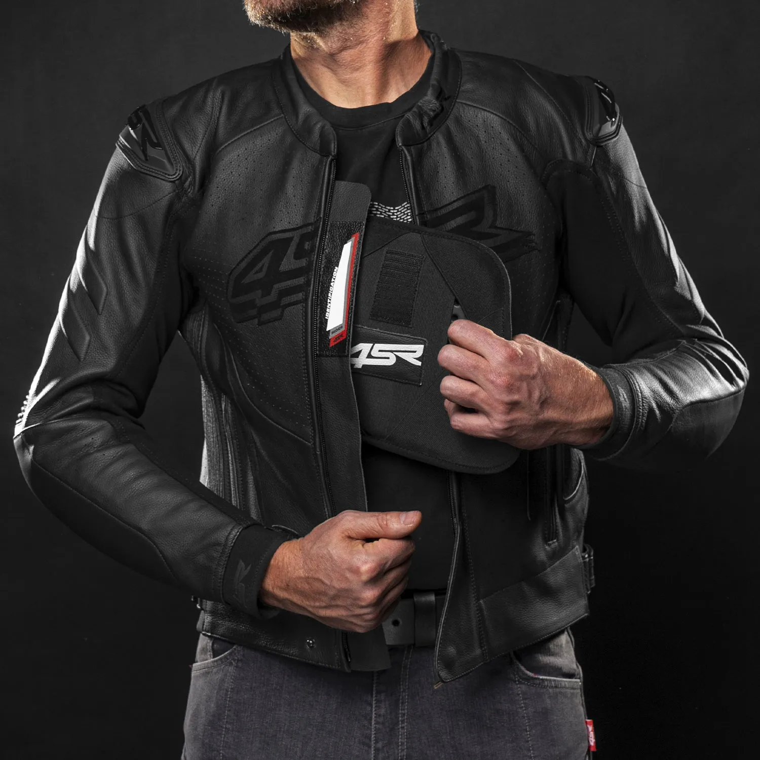 Club Sport Black Series AR